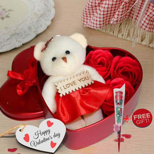 Special Heart Box Scented Roses with Teddy 